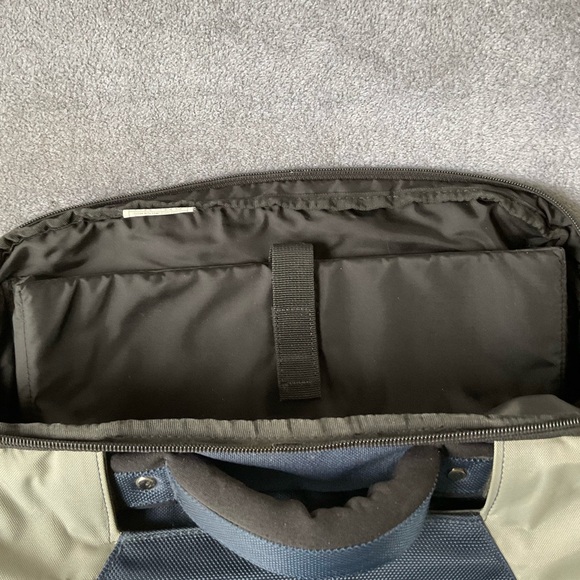 NIKE USA Laptop Messenger Bag Blue and Gray - Picture 5 of 6